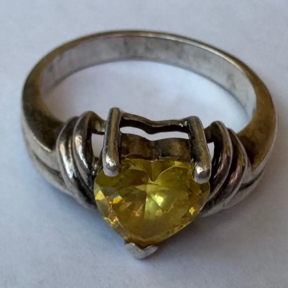 Vintage Sterling Silver Yellow Heart Shaped Citrine Stone Statement Ring Dainty